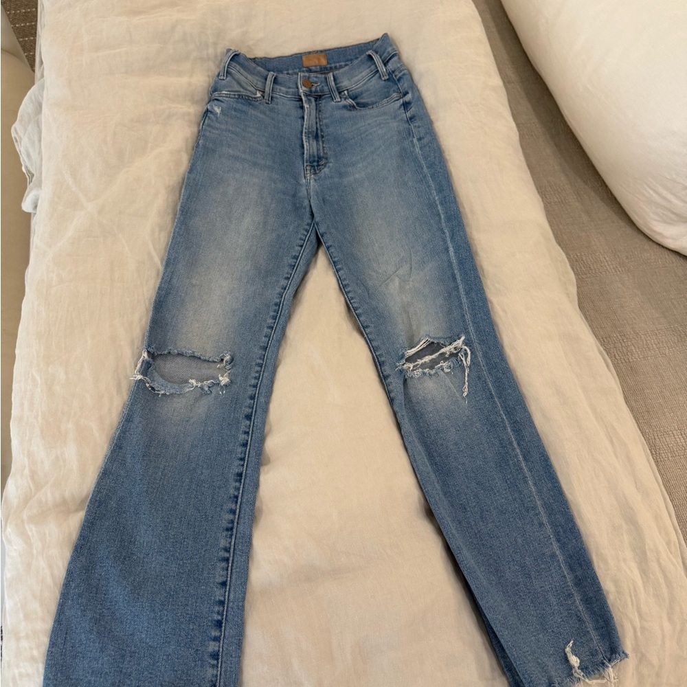 Mother Hustler Ankle Fray in light wash size 24